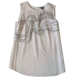 NIC+ZOE Wavey Embroidered Sleeveless Blouse